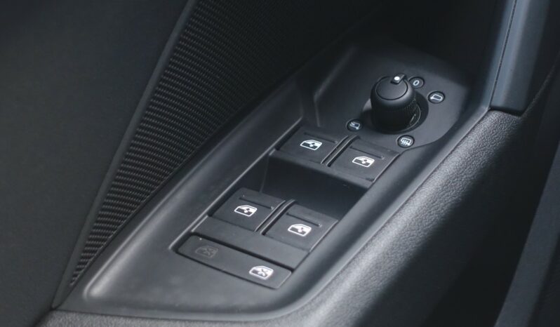 AUDI A3 SPORTBACK 40 TFSI E TRON S-TRONIC 204 CH HYBRIDE RECHARGEABLE S-LINE complet