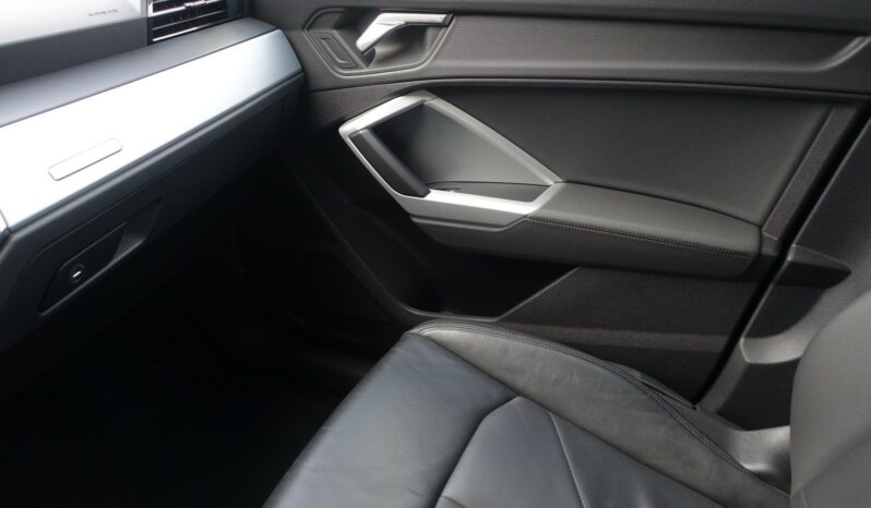 AUDI Q3 45 TFSI E S-TRONIC 245 CH HYBRIDE RECHARGEABLE complet