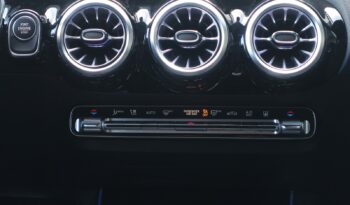 MERCEDES CLASSE GLA 250 E HYBRIDE RECHARGEABLE 262 CH AMG-LINE complet