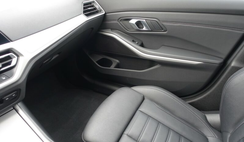 BMW 320 E TOURING HYBRIDE RECHARGEABLE 204 CH complet