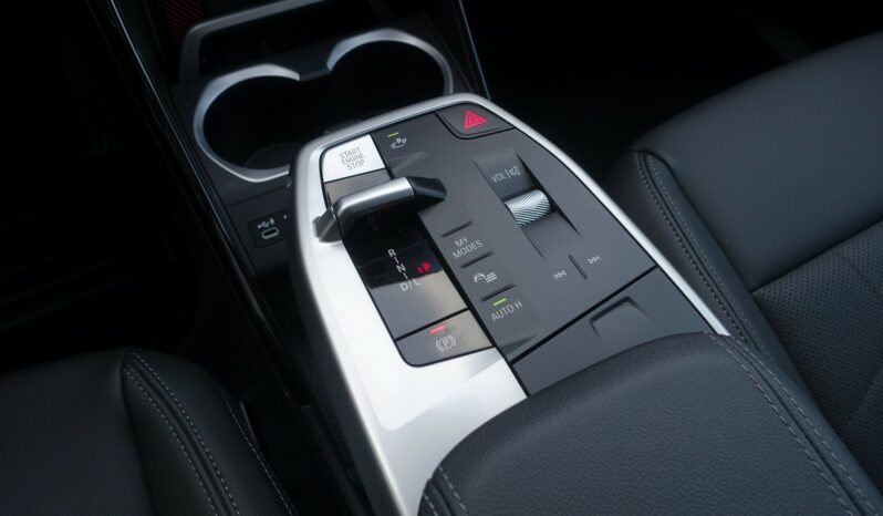 BMW X1 X-DRIVE 25EA DKG7 HYBRIDE RECHARGEABLE 245 CH complet