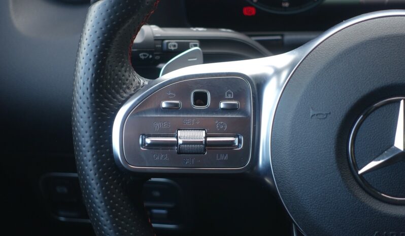 MERCEDES CLASSE GLA 250 E HYBRIDE RECHARGEABLE 262 CH AMG-LINE complet