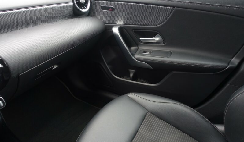 MERCEDES CLA 180D SHOOTING BRAKE 8G-DCT complet