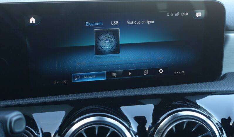 MERCEDES CLASSE A 250 E HYBRIDE RECHARGEABLE 8G-DCT AMG-LINE complet