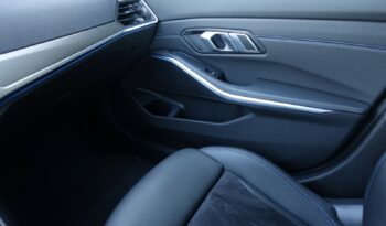 BMW 320 E BERLINE HYBRIDE RECHARGEABLE PACK M complet