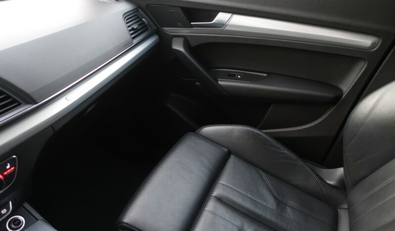 AUDI Q5 2.0L TDI QUATTRO S-TRONIC 163 CH complet