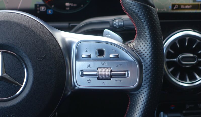 MERCEDES CLASSE GLA 250 E HYBRIDE RECHARGEABLE 262 CH AMG-LINE complet