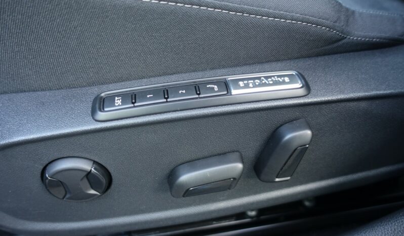 VOLKSWAGEN GOLF VIII HYBRIDE RECHARGEABLE 204 CH  STYLE complet