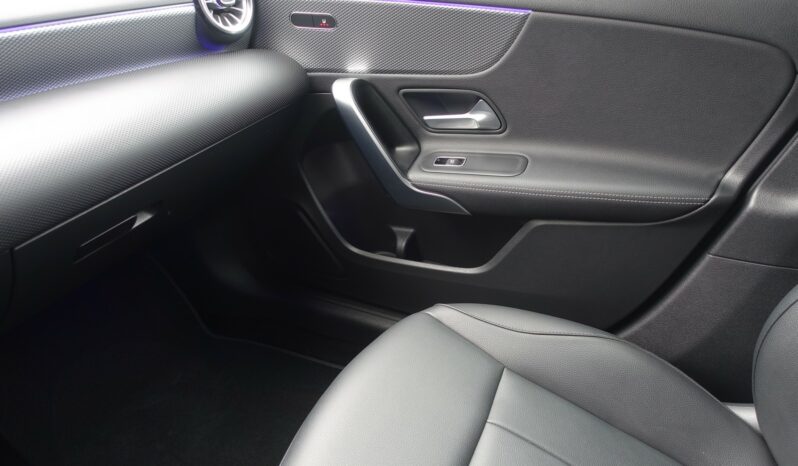 MERCEDES CLASSE A 180d 8G-DCT complet