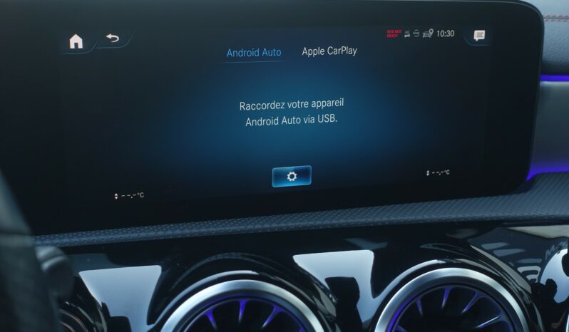 MERCEDES CLASSE CLA 250 E HYBRIDE RECHARGEABLE  AMG-LINE complet