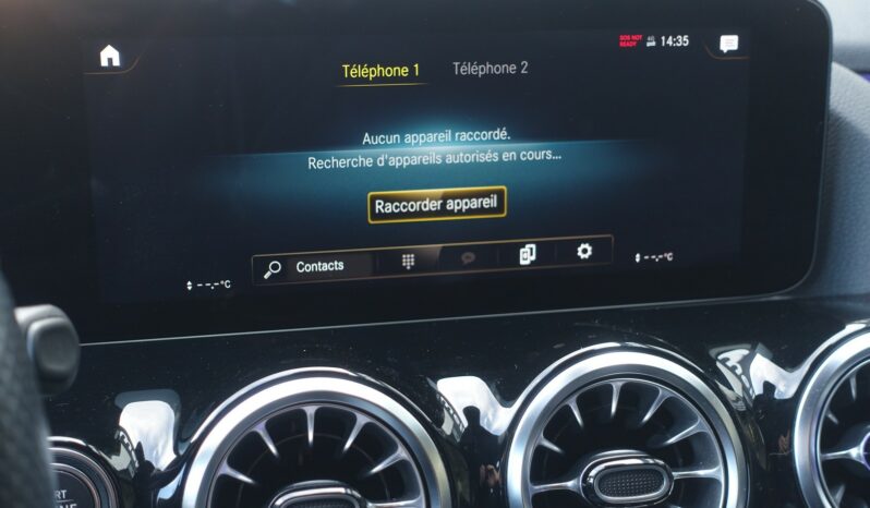 MERCEDES CLASSE GLA 250 E HYBRIDE RECHARGEABLE 262 CH AMG-LINE complet