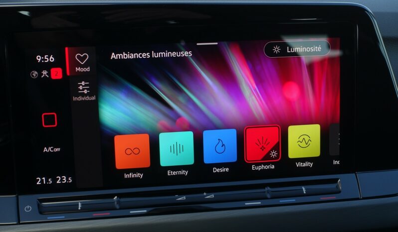 VOLKSWAGEN GOLF VIII HYBRIDE RECHARGEABLE 204 CH  STYLE complet