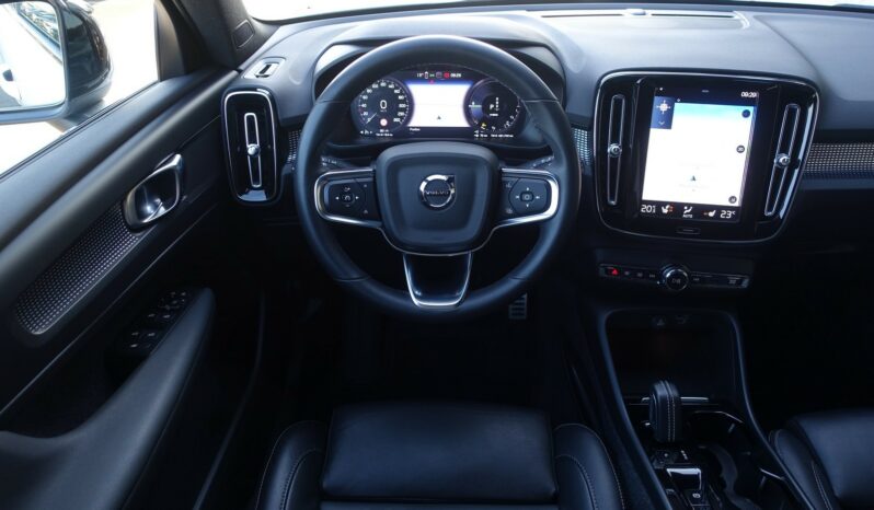 VOLVO XC 40 T4 HYBRIDE RECHARGEABLE GEARTRONIC 211 CH  R-DESIGN complet