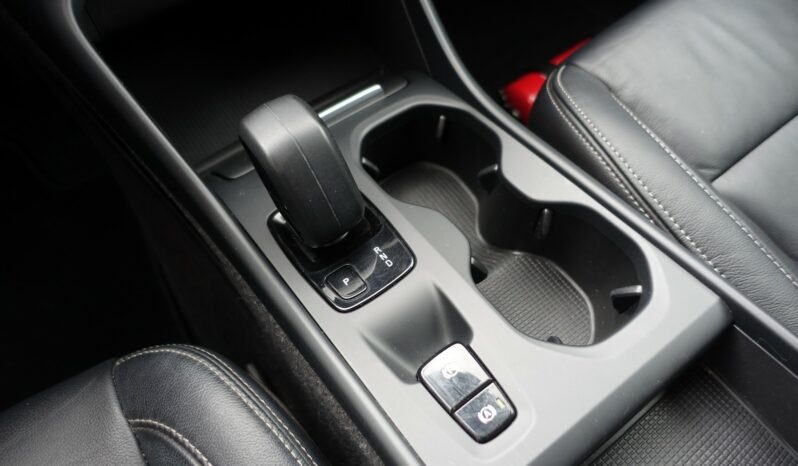 VOLVO XC 40 T4 HYBRIDE RECHARGEABLE GEARTRONIC 211 CH  INSCRIPTION complet