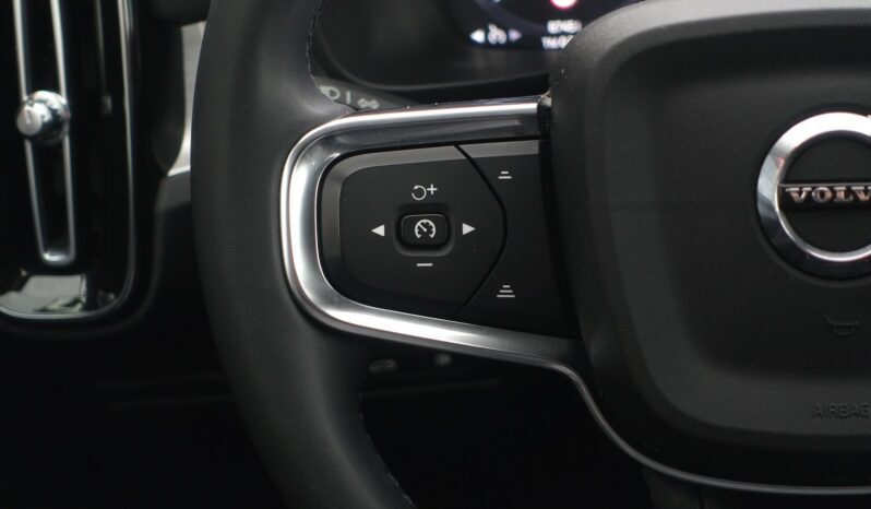 VOLVO XC 40 T4 HYBRIDE RECHARGEABLE GEARTRONIC 211 CH  INSCRIPTION complet
