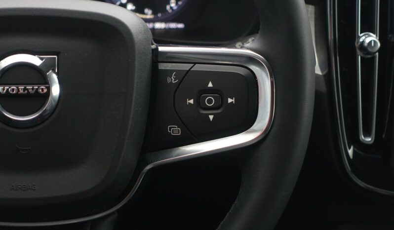 VOLVO XC 40 T4 HYBRIDE RECHARGEABLE GEARTRONIC 211 CH  INSCRIPTION complet