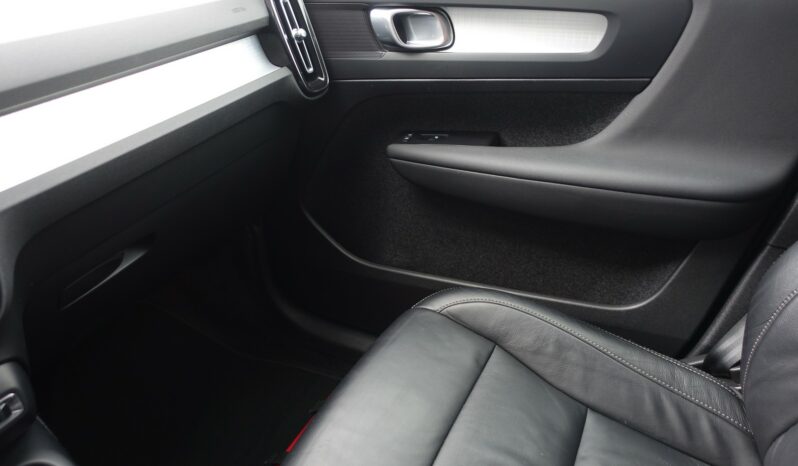 VOLVO XC 40 T4 HYBRIDE RECHARGEABLE GEARTRONIC 211 CH  INSCRIPTION complet