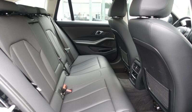 BMW 318 DA TOURING SERIE 3 MHEV BVA complet