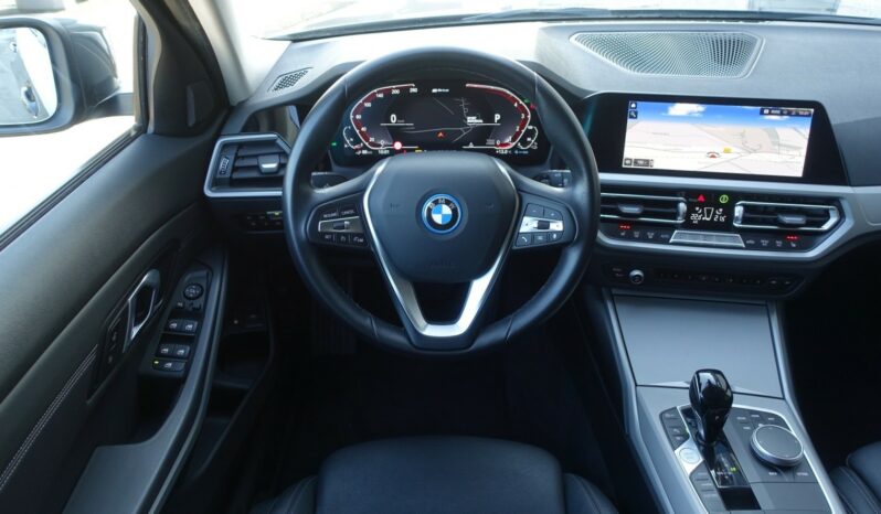 BMW 330 EA TOURING HYBRIDE RECHARGEABLE 292 CH BVA complet