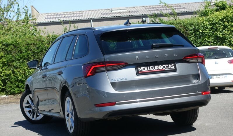 SKODA OCTAVIA COMBI 2.0 TDI DSG7 150 CH complet
