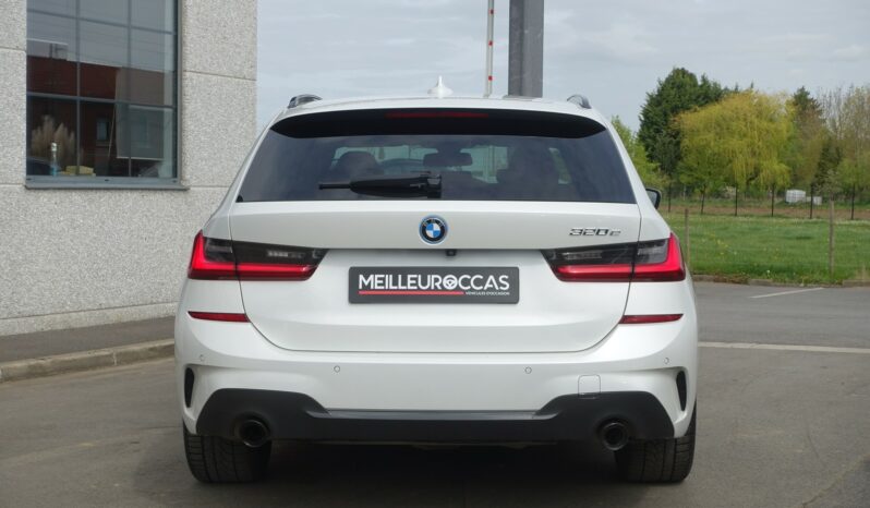 BMW 320 E TOURING HYBRIDE RECHARGEABLE 204 CH PACK M complet