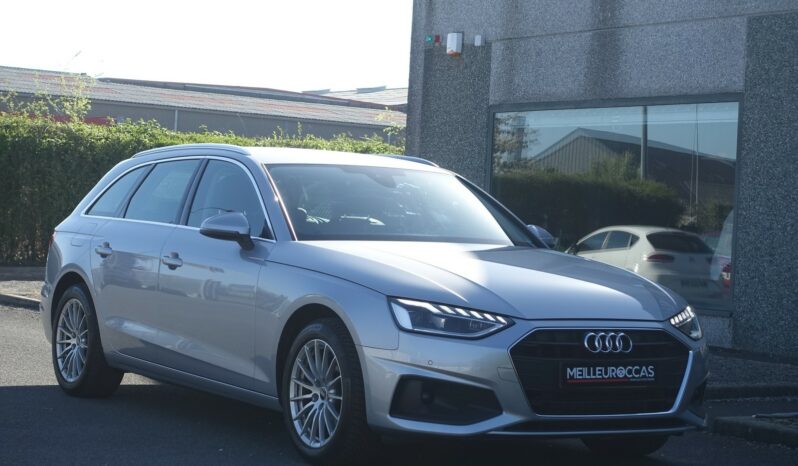 AUDI A4 AVANT 30 TDI MHEV S-TRONIC complet
