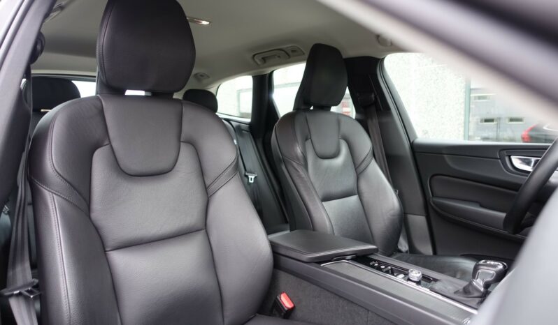 VOLVO XC 60 D4 2.0 L GEARTRONIC 163CH MOMENTUM complet