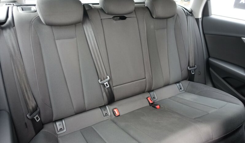 AUDI A4 AVANT 35 TDI S-TRONIC 150 CH complet