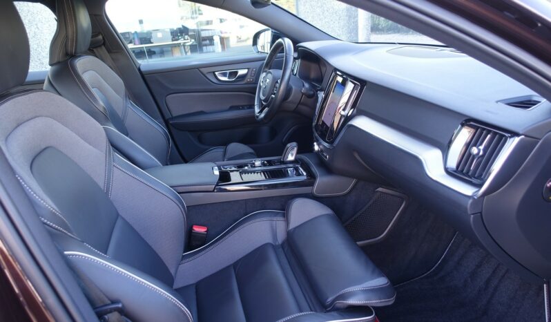 VOLVO V 60 T8 AWD HYBRIDE RECHARGEABLE GEARTRONIC R-DESIGN complet