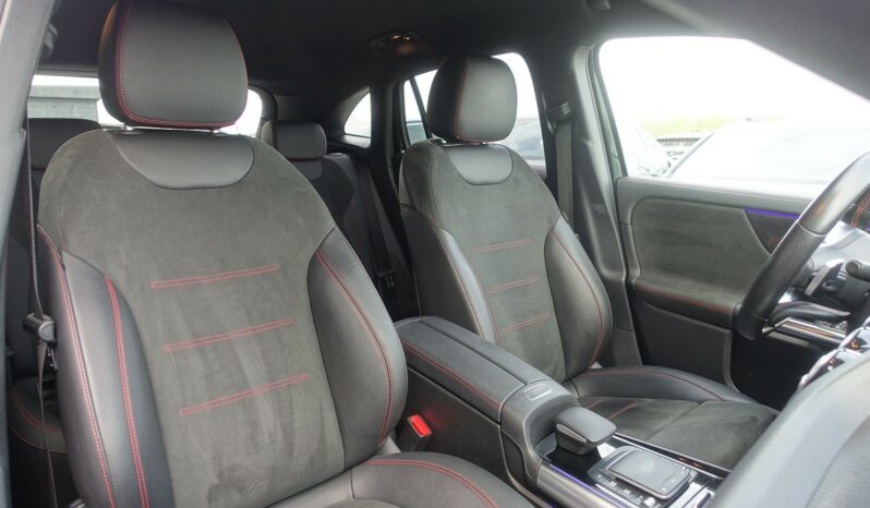 MERCEDES CLASSE GLA 200D 8G-DCT AMG-LINE complet