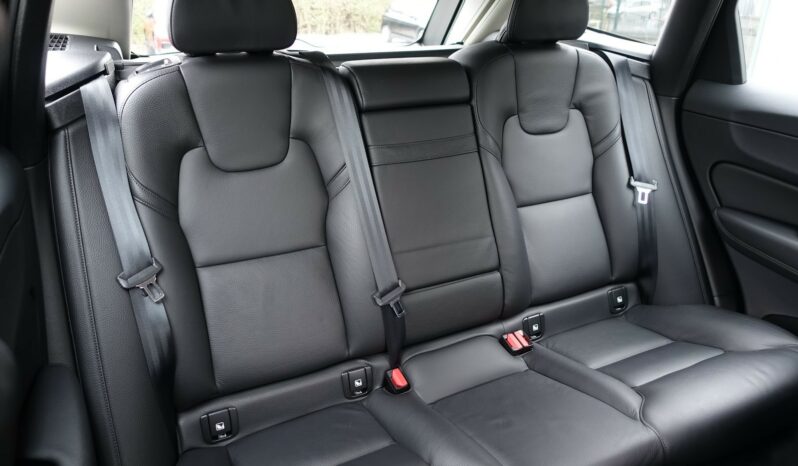 VOLVO XC 60 D4 2.0 L GEARTRONIC 163CH MOMENTUM complet