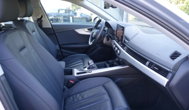 AUDI A4 AVANT 30 TDI MHEV S-TRONIC complet