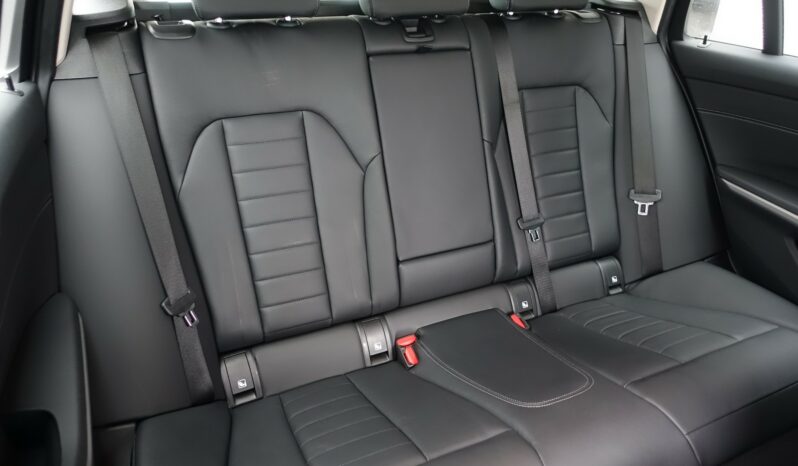 BMW 320 E TOURING HYBRIDE RECHARGEABLE 204 CH complet