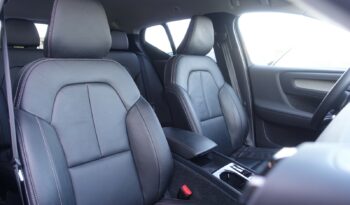 VOLVO XC 40 T4 HYBRIDE RECHARGEABLE GEARTRONIC 211 CH ( 129 CH + 82 CH ) INSCRIPTION complet