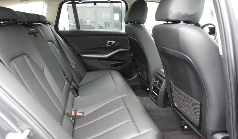 BMW 318 DA TOURING SERIE 3 MHEV BVA complet