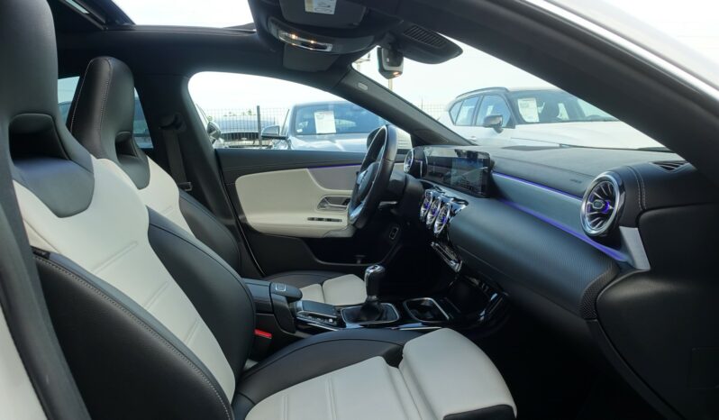 MERCEDES CLA 180D BERLINE AMG-LINE complet