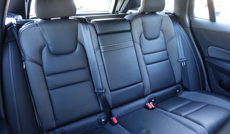 VOLVO V 60 T8 AWD HYBRIDE RECHARGEABLE GEARTRONIC R-DESIGN complet