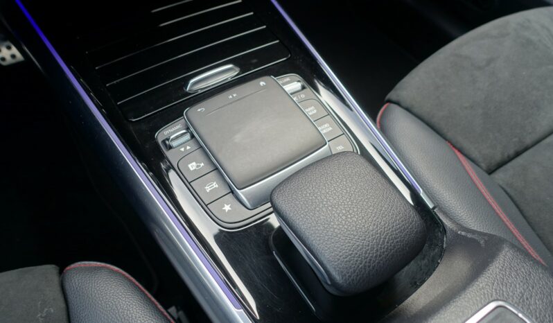 MERCEDES CLASSE GLA 200D 8G-DCT AMG-LINE complet