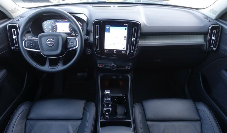 VOLVO XC 40 T4 HYBRIDE RECHARGEABLE GEARTRONIC 211 CH ( 129 CH + 82 CH ) INSCRIPTION complet