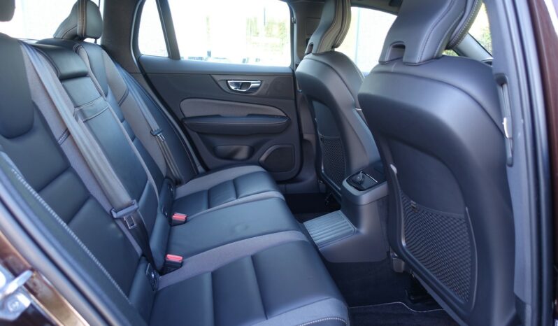 VOLVO V 60 T8 AWD HYBRIDE RECHARGEABLE GEARTRONIC R-DESIGN complet