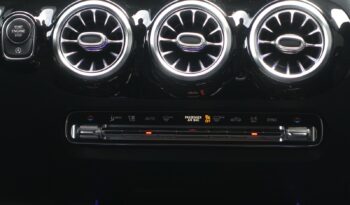 MERCEDES CLASSE GLA 200D 8G-DCT AMG-LINE complet