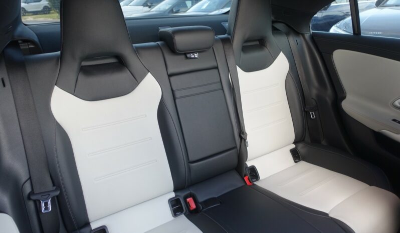 MERCEDES CLA 180D BERLINE AMG-LINE complet