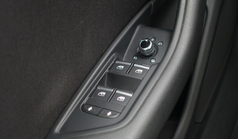 AUDI A4 AVANT 35 TDI S-TRONIC 150 CH complet