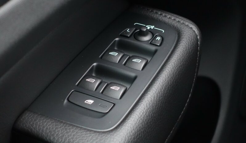 VOLVO XC 60 D4 2.0 L GEARTRONIC 163CH MOMENTUM complet