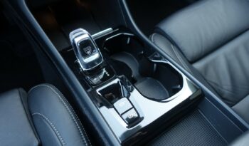 VOLVO XC 40 T4 HYBRIDE RECHARGEABLE GEARTRONIC 211 CH ( 129 CH + 82 CH ) INSCRIPTION complet