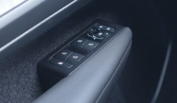 VOLVO XC 40 T4 HYBRIDE RECHARGEABLE GEARTRONIC 211 CH ( 129 CH + 82 CH ) INSCRIPTION complet