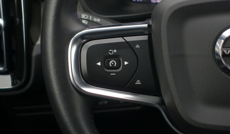 VOLVO XC 40 T5 HYBRIDE RECHARGEABLE GEARTRONIC 262 CH  INSCRIPTION complet