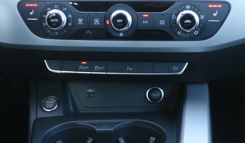 AUDI A4 AVANT 30 TDI MHEV S-TRONIC complet