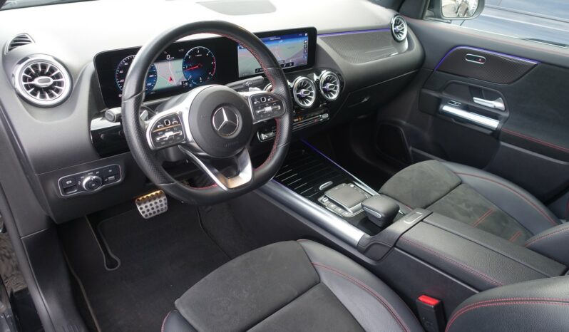 MERCEDES CLASSE GLA 200D 8G-DCT AMG-LINE complet