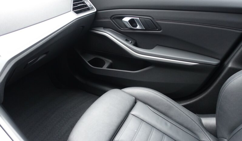 BMW 320 E TOURING HYBRIDE RECHARGEABLE 204 CH complet